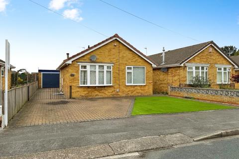 2 bedroom bungalow for sale, Hollytree Avenue, Hull, HU5 5YB