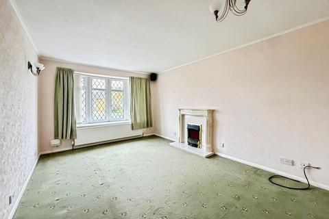 2 bedroom bungalow for sale, Hollytree Avenue, Hull, HU5 5YB