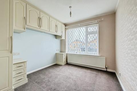 2 bedroom bungalow for sale, Hollytree Avenue, Hull, HU5 5YB