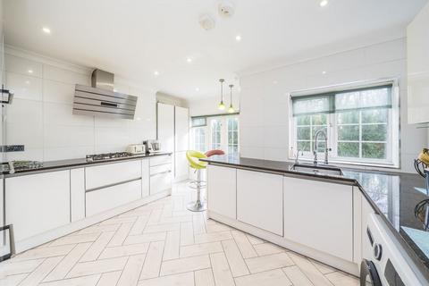 undefined, Thornbury Road, Isleworth TW7