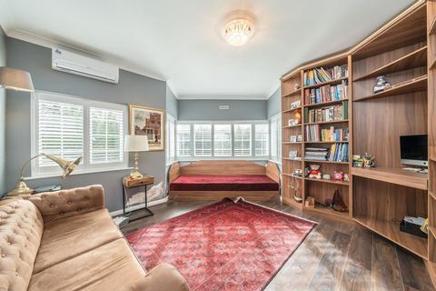 undefined, Thornbury Road, Isleworth TW7
