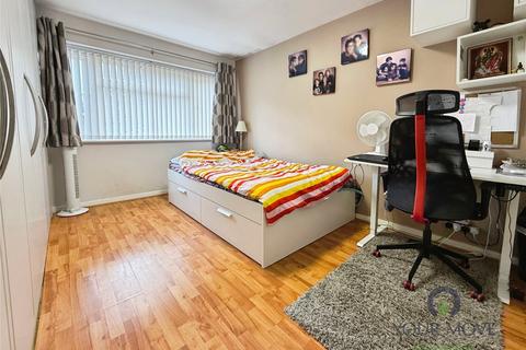 undefined, Niall Close, West Midlands B15