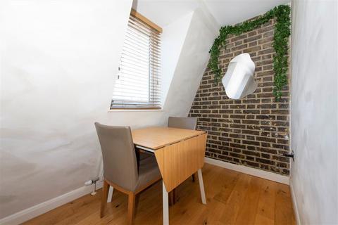 undefined, Kingsland Road, London E2