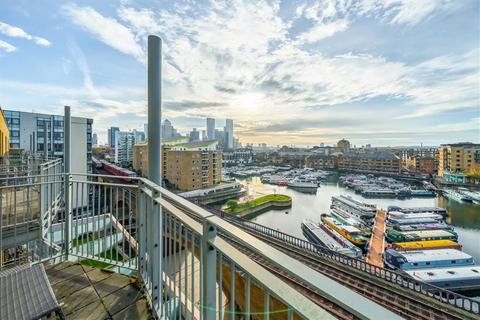 2 bedroom flat to rent, Commercial Road, London E14