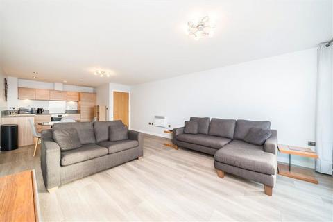 2 bedroom flat to rent, Commercial Road, London E14