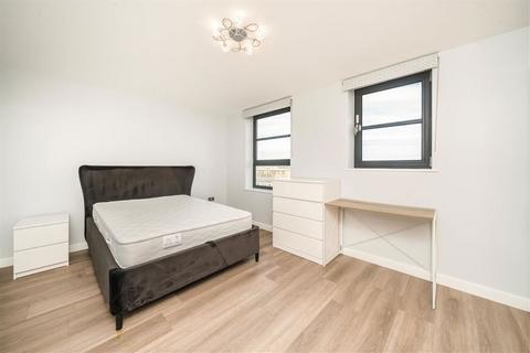 2 bedroom flat to rent, Commercial Road, London E14