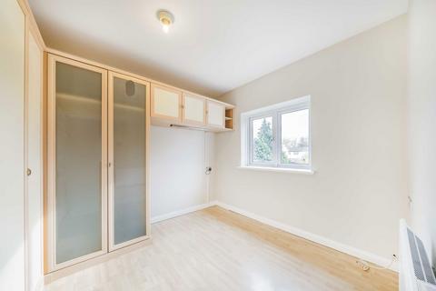 22 Markway, Sunbury-on-thames, TW16 5NY