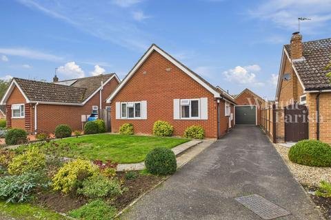 2 bedroom detached bungalow for sale - Clements Close, Scole