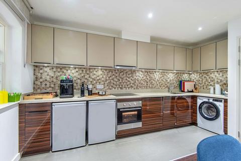 1 bedroom flat to rent, The Highway, London E1W