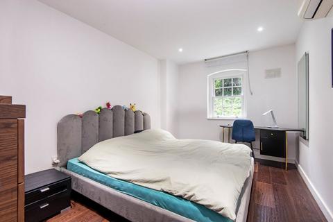 1 bedroom flat to rent, The Highway, London E1W