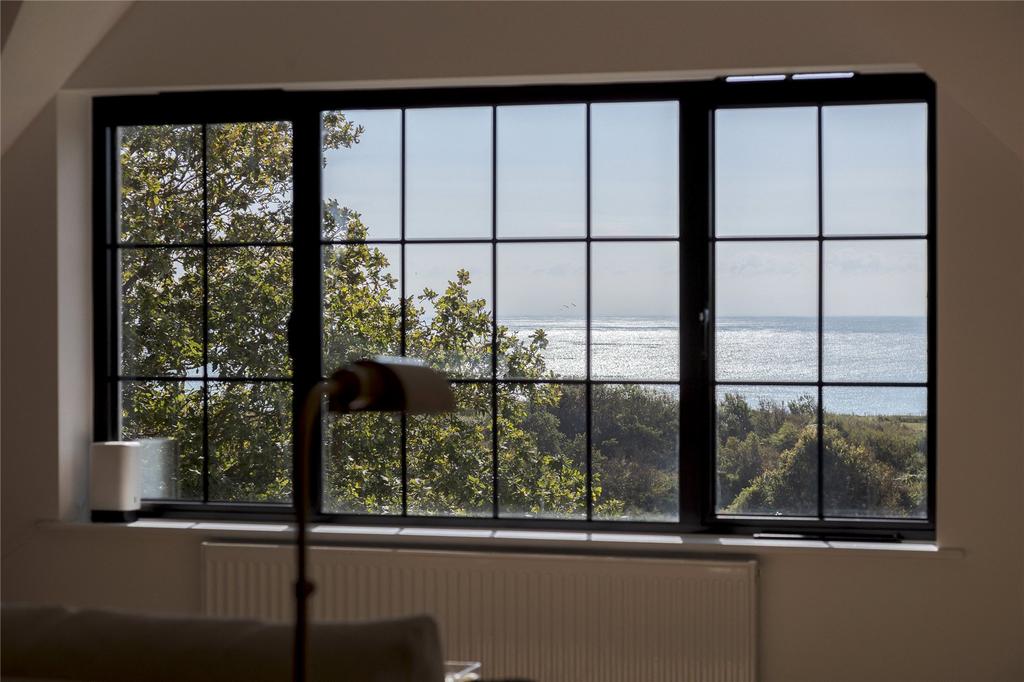 Show Home Outlook