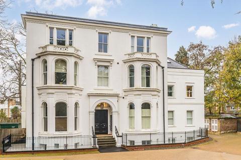 undefined, Cambridge Park, Twickenham TW1