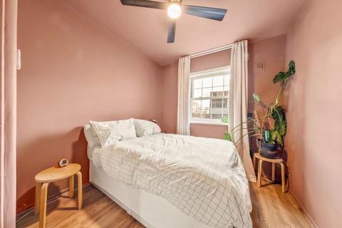 2 bedroom flat for sale, Peckham Hill Street, London SE15