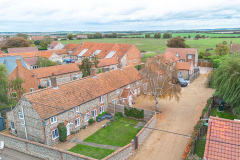 undefined, Truly Charming Cottage in Docking