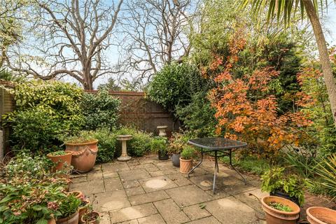 4 bedroom end of terrace house for sale, The Riverside, Graburn Way, East Molesey, KT8