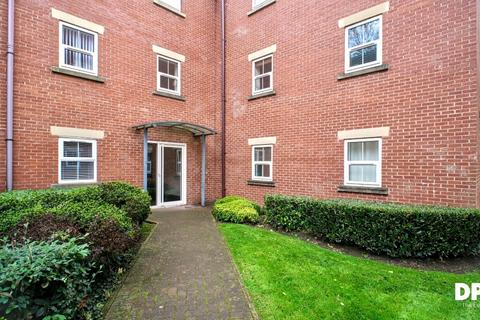 2 bedroom ground floor flat for sale, Stephenson House,  Pullman Court, Morley, Leeds