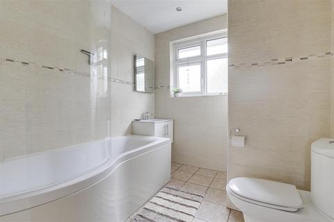 4 bedroom detached house for sale, Seven Oaks Crescent, Bramcote NG9