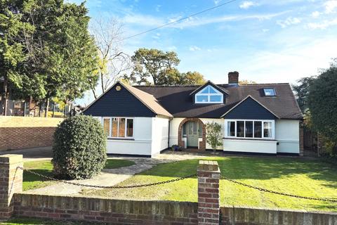 5 bedroom detached house for sale, Cotswold Close, Staines-upon-Thames, Surrey, TW18