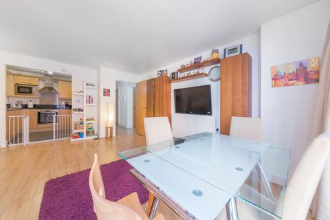 2 bedroom apartment to rent, Lowry House, Canary Wharf E14