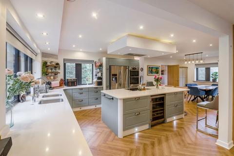 5 bedroom detached house for sale, Binns Lane, Holmfirth, HD9