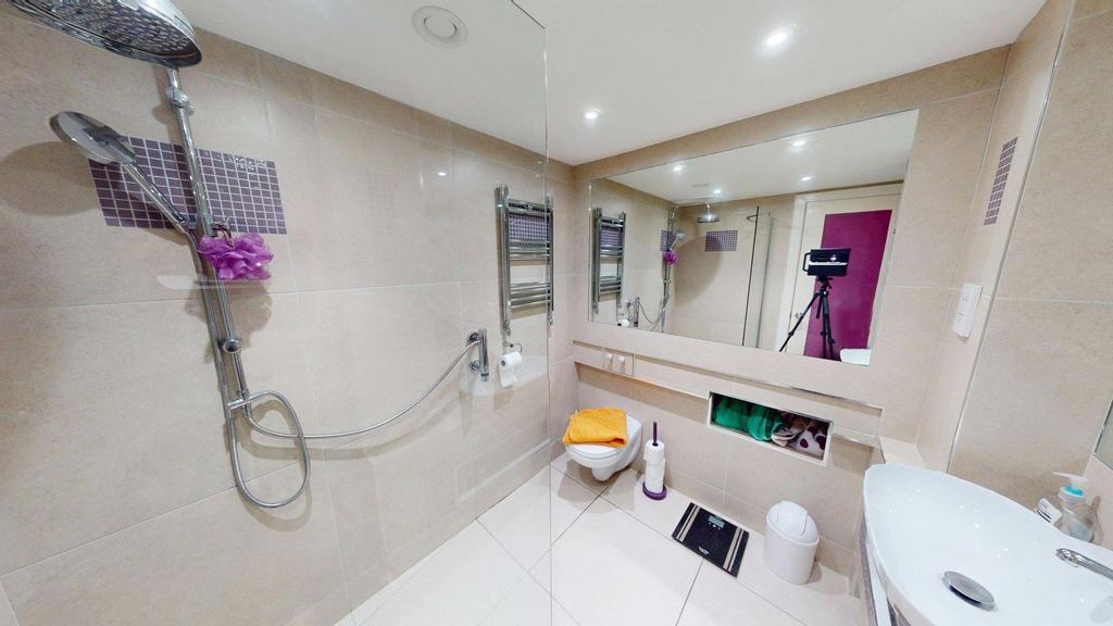Ensuite