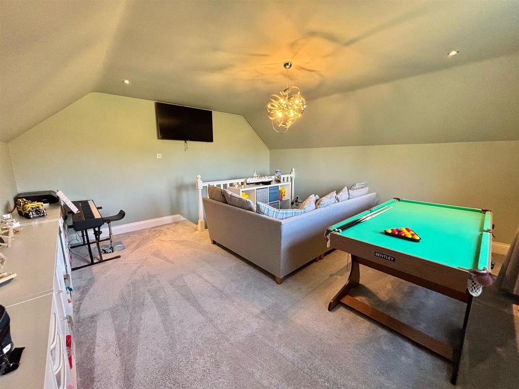 Playroom/Bedroom 5