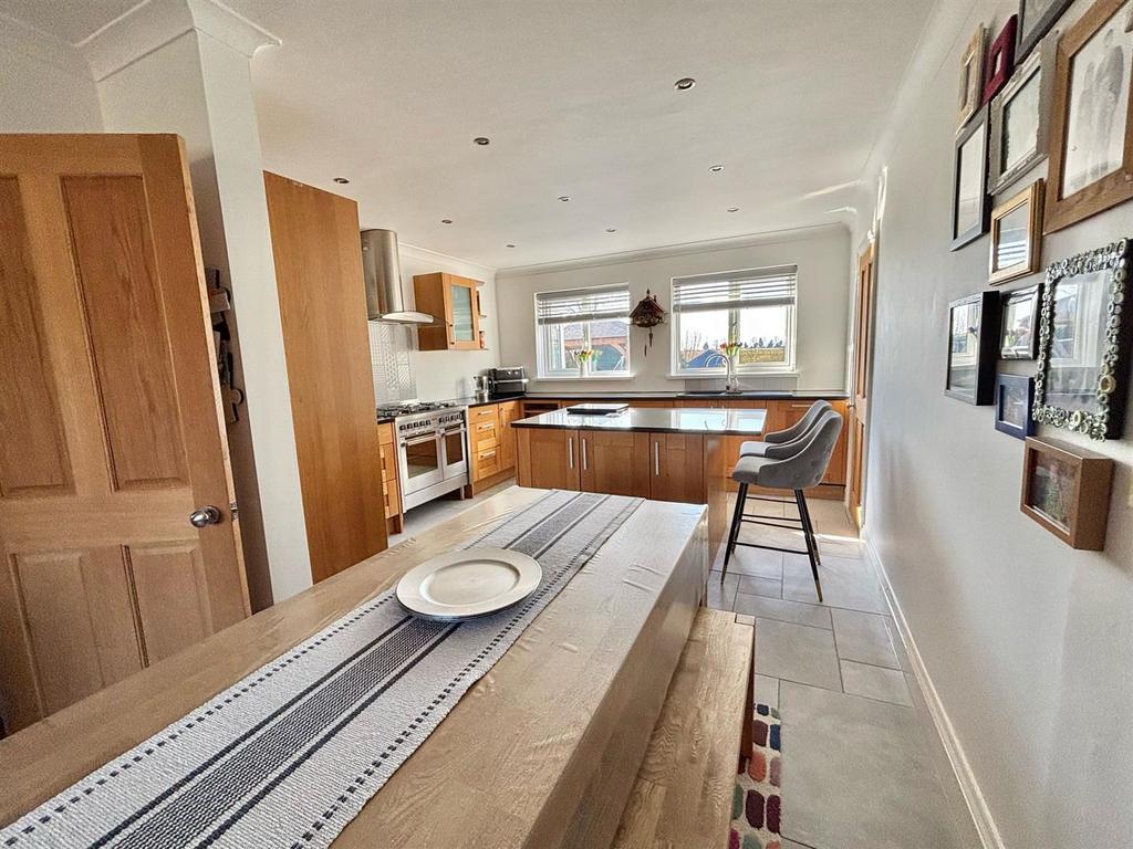 Kitchen Diner Family Room