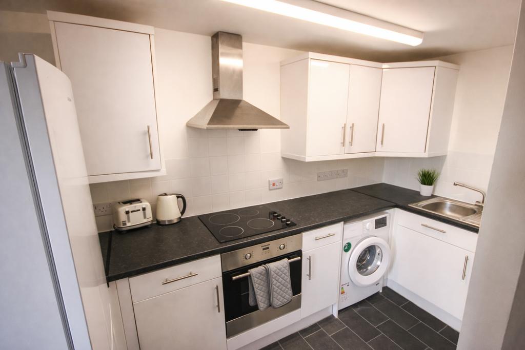 22 Chardlace - Kitchen