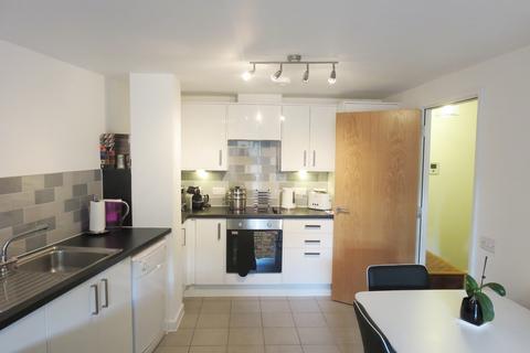 2 bedroom flat to rent, Charlotte Court, Margate, CT9