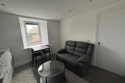 2 bedroom flat to rent, Cowane Street, Stirling Town, Stirling, FK8