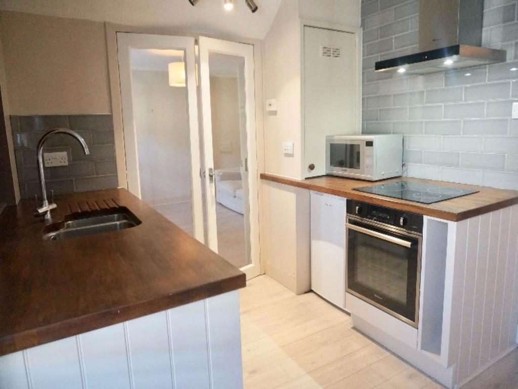 Kitchen11