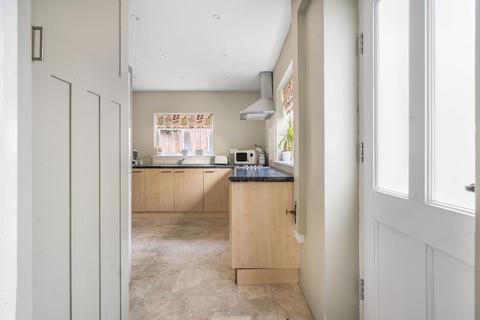 undefined, Farm Street, Fladbury, WR10