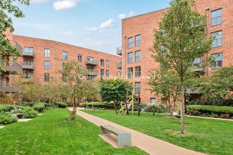 2 bedroom flat for sale, Explorer Way, London, NW7