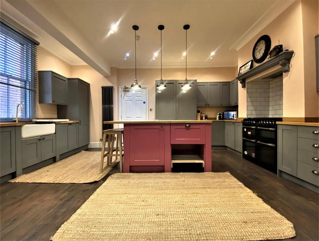 Kitchen III.jpg