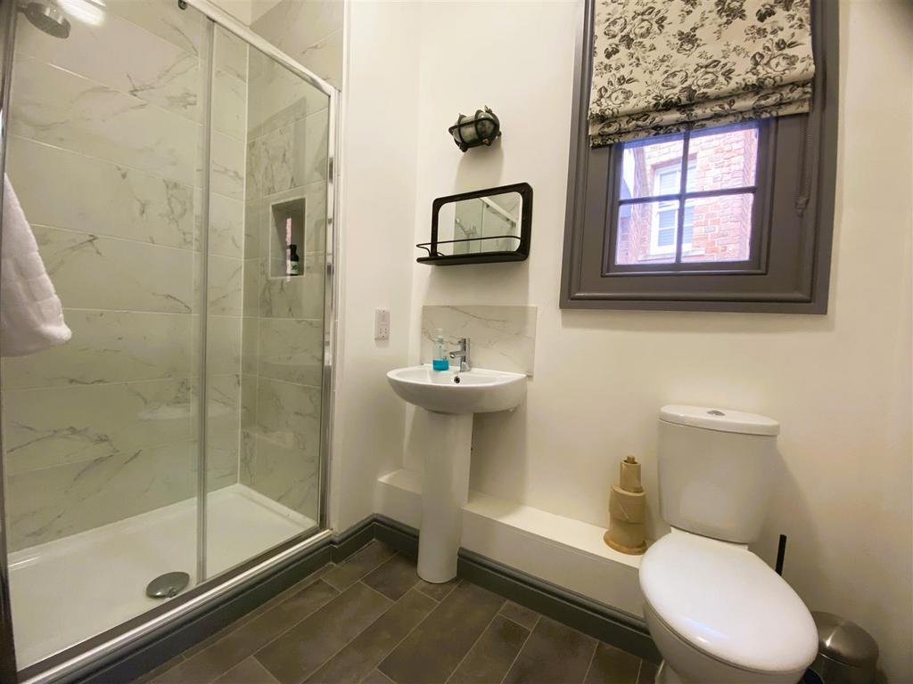 Ensuite 8.jpg