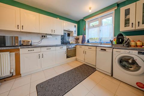 3 bedroom semi-detached house for sale, Tynwald Road, Leeds, West Yorkshire