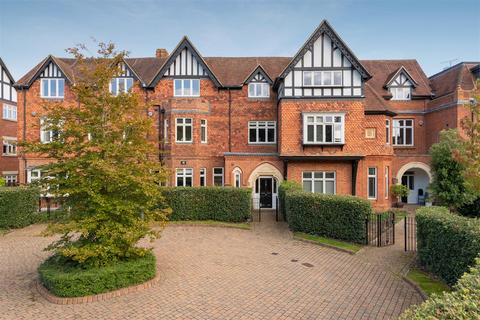 5 bedroom townhouse to rent, Orchard Lea, Winkfield