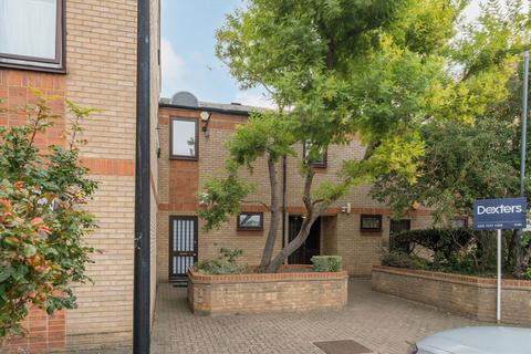 1 bedroom flat for sale, Caledonian Wharf, London E14