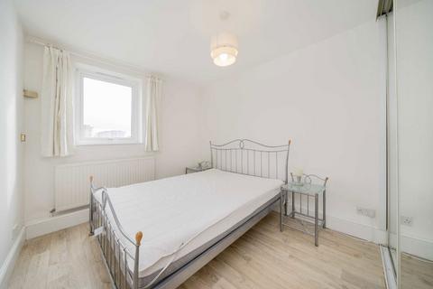 1 bedroom flat for sale, Caledonian Wharf, London E14