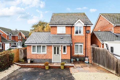 5 bedroom detached house for sale, Maes Y Celyn, Guilsfield, Welshpool, Powys, SY21