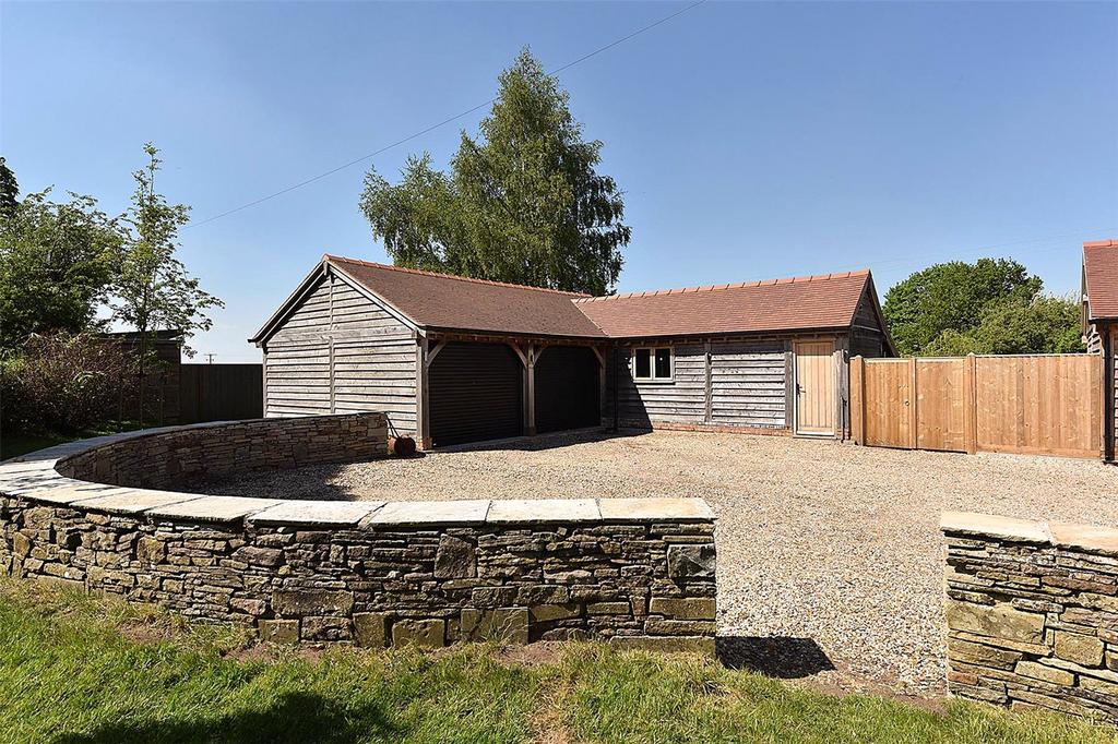 Oak-Framed Garage