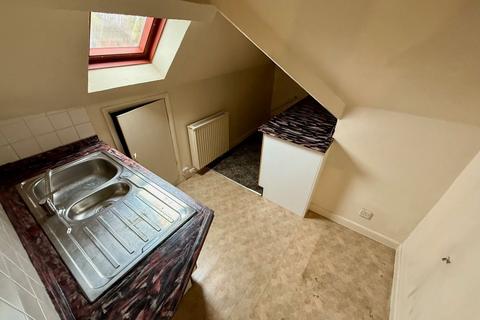 4 bedroom maisonette for sale, First Floor Flat, 4 Bryanstone Road, Bournemouth, Dorset, BH3 7JE