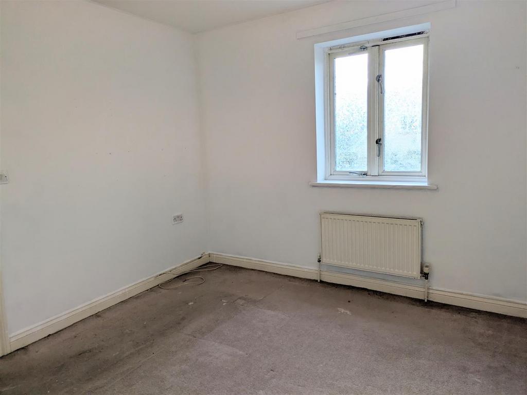 Bedroom2 2.jpg