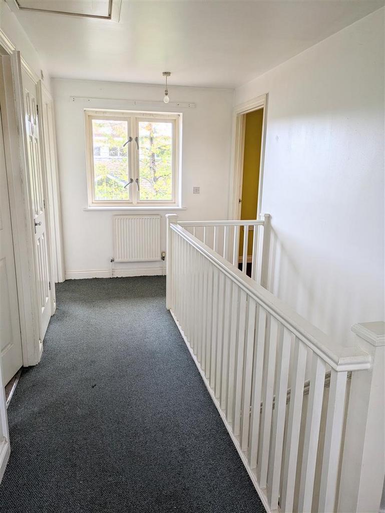 Upstairslanding 1.jpg