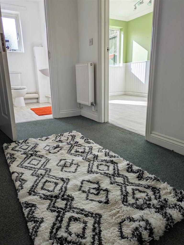 2.Entrance Hall2.jpg