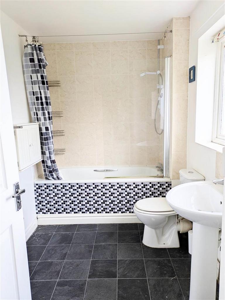 10.Bathroom 1.jpg