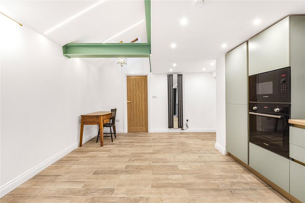 Kitchen/Reception