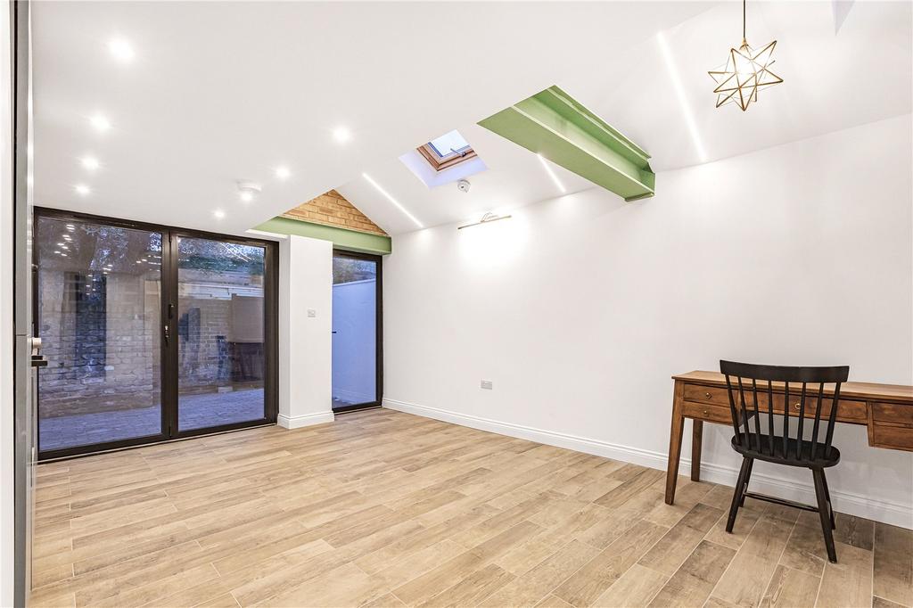 Kitchen/Reception