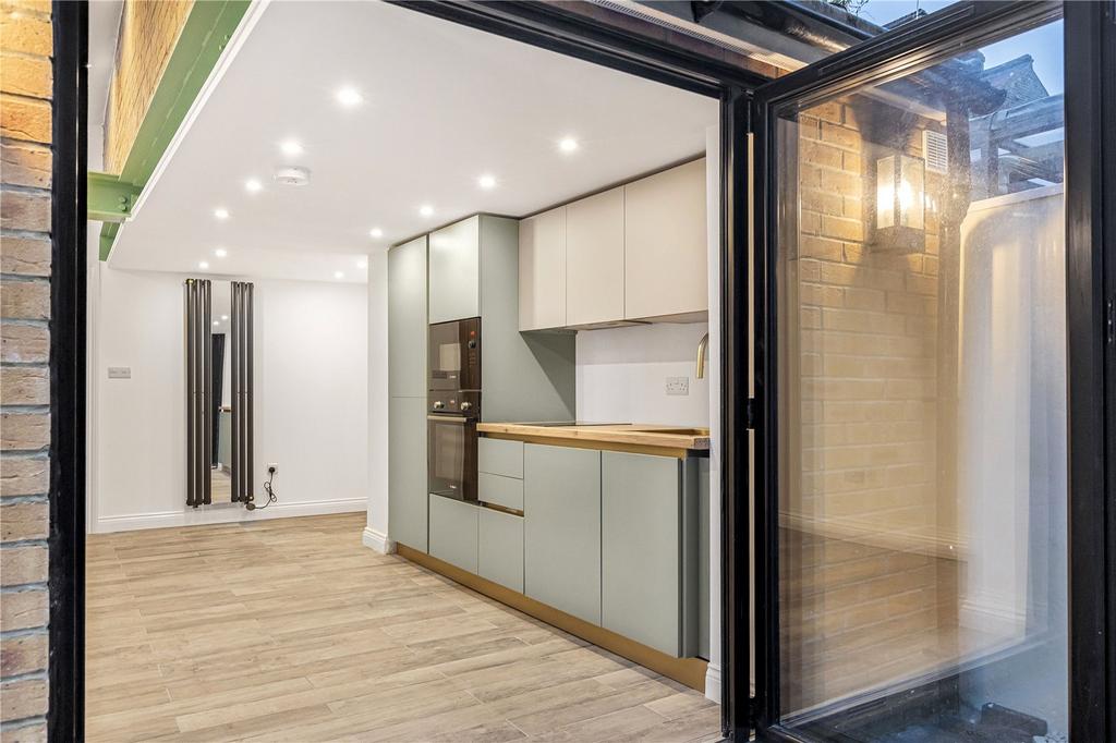 Kitchen/Reception