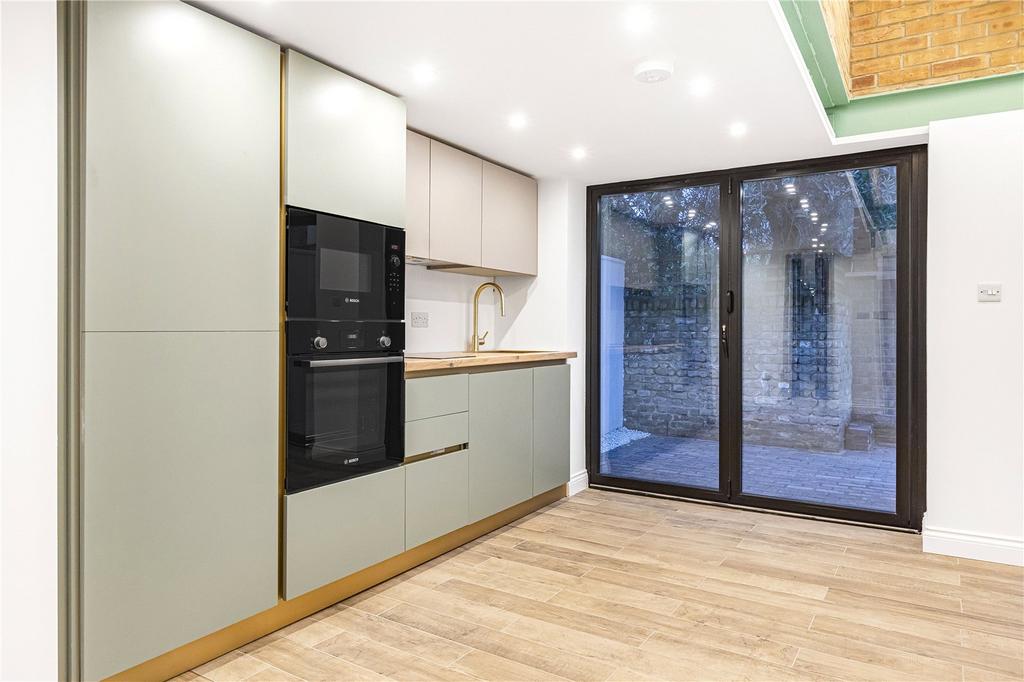 Kitchen/Reception